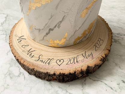 Resplendent Aurora | Personalised Log Wedding Cake Stand with Heart Engraving