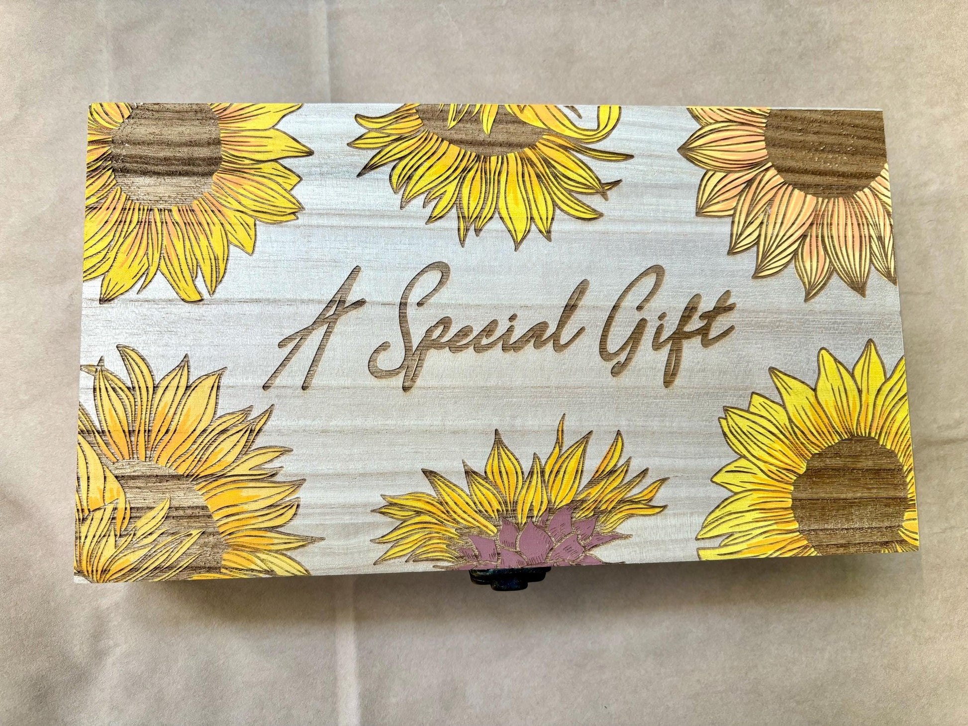 Engraved and Paint Your Own Wooden Gift Box with Personalised Message. Multiple designs - Sunflowers, Roses, Ferns, Crayons - Resplendent Aurora