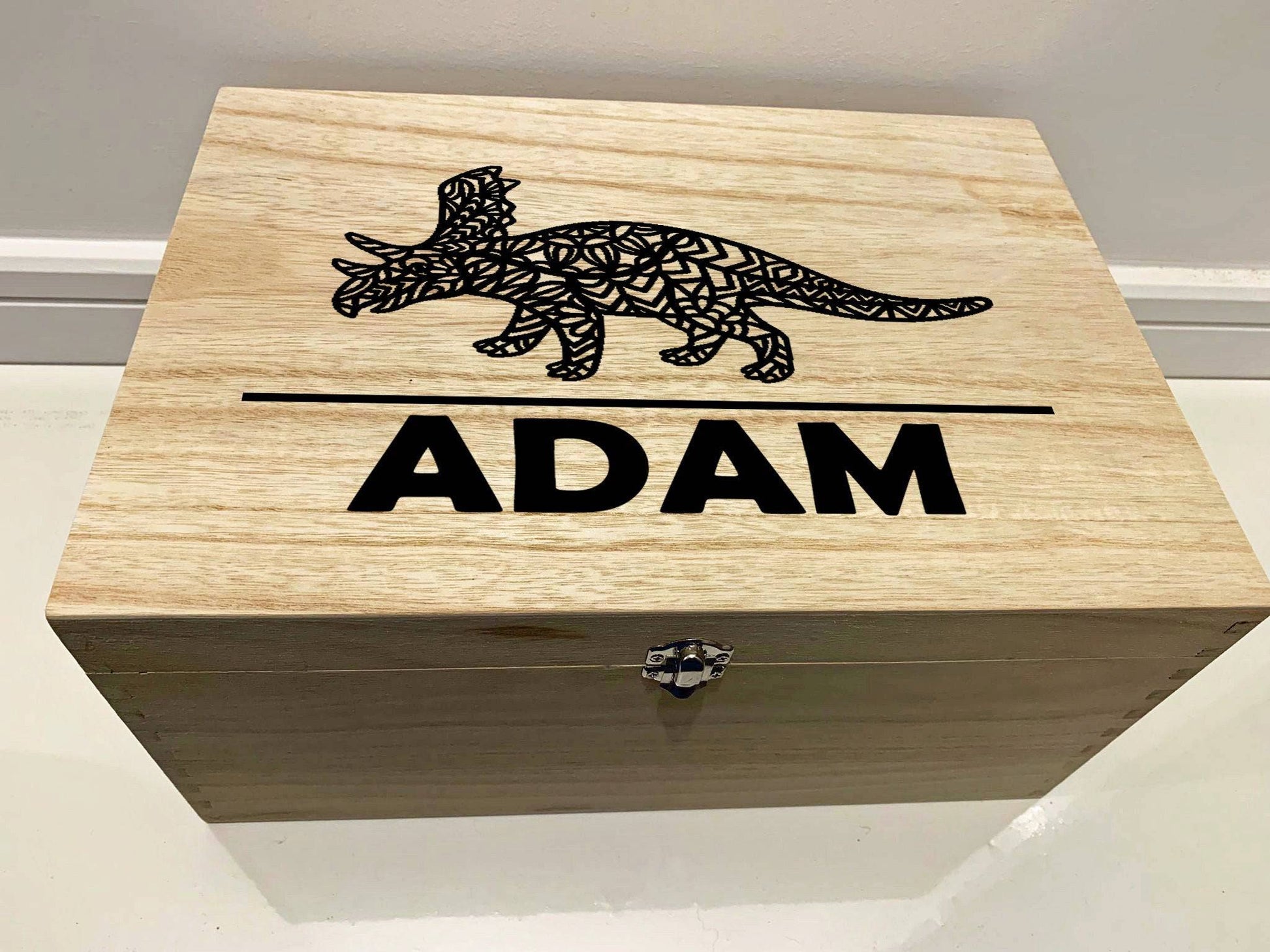 {product_vendor} | Personalised Childrens Keepsake Box with Stegosaurus dinosaur