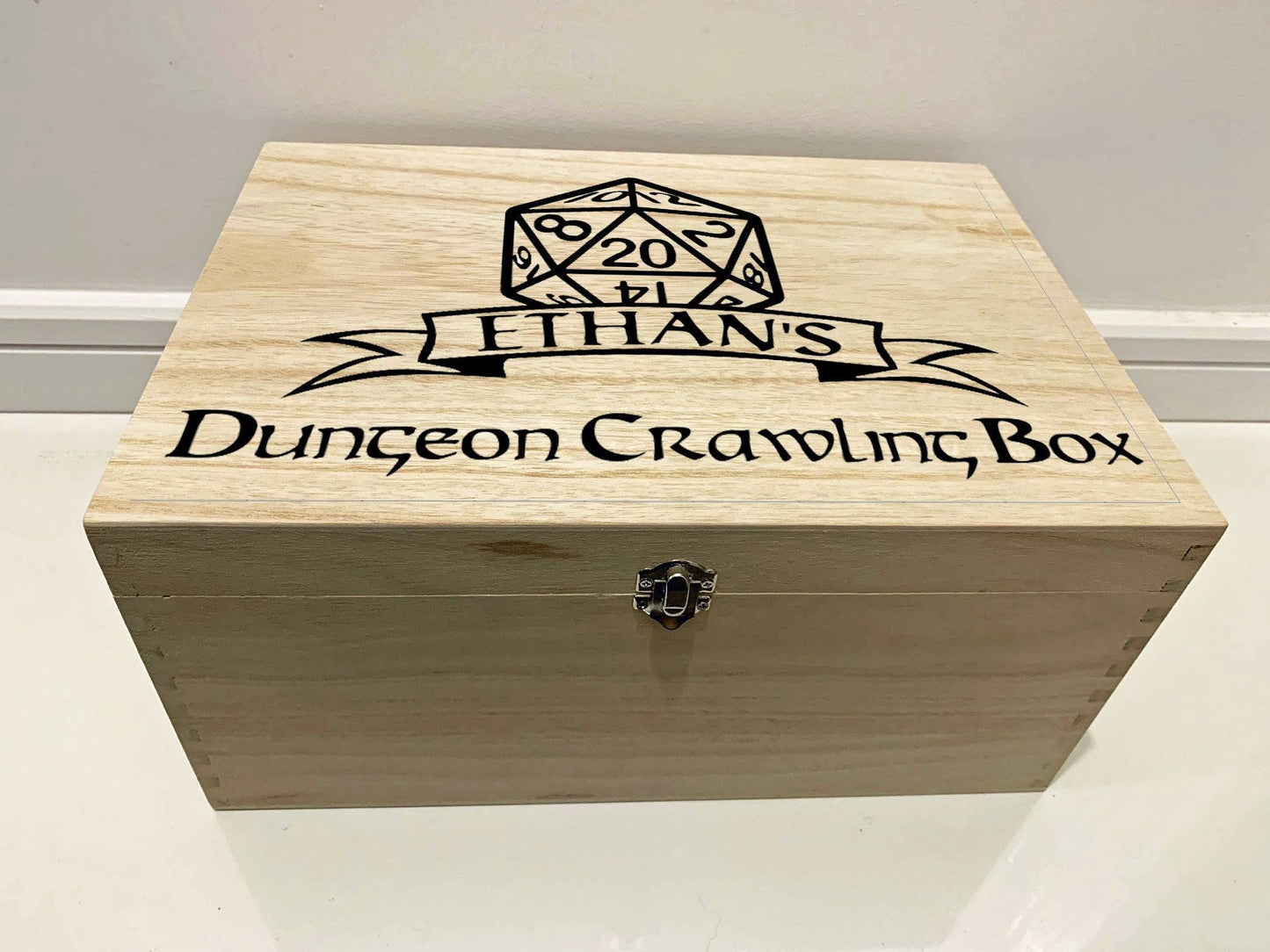 {product_vendor} | Personalised DnD Box with Critical Hit dice