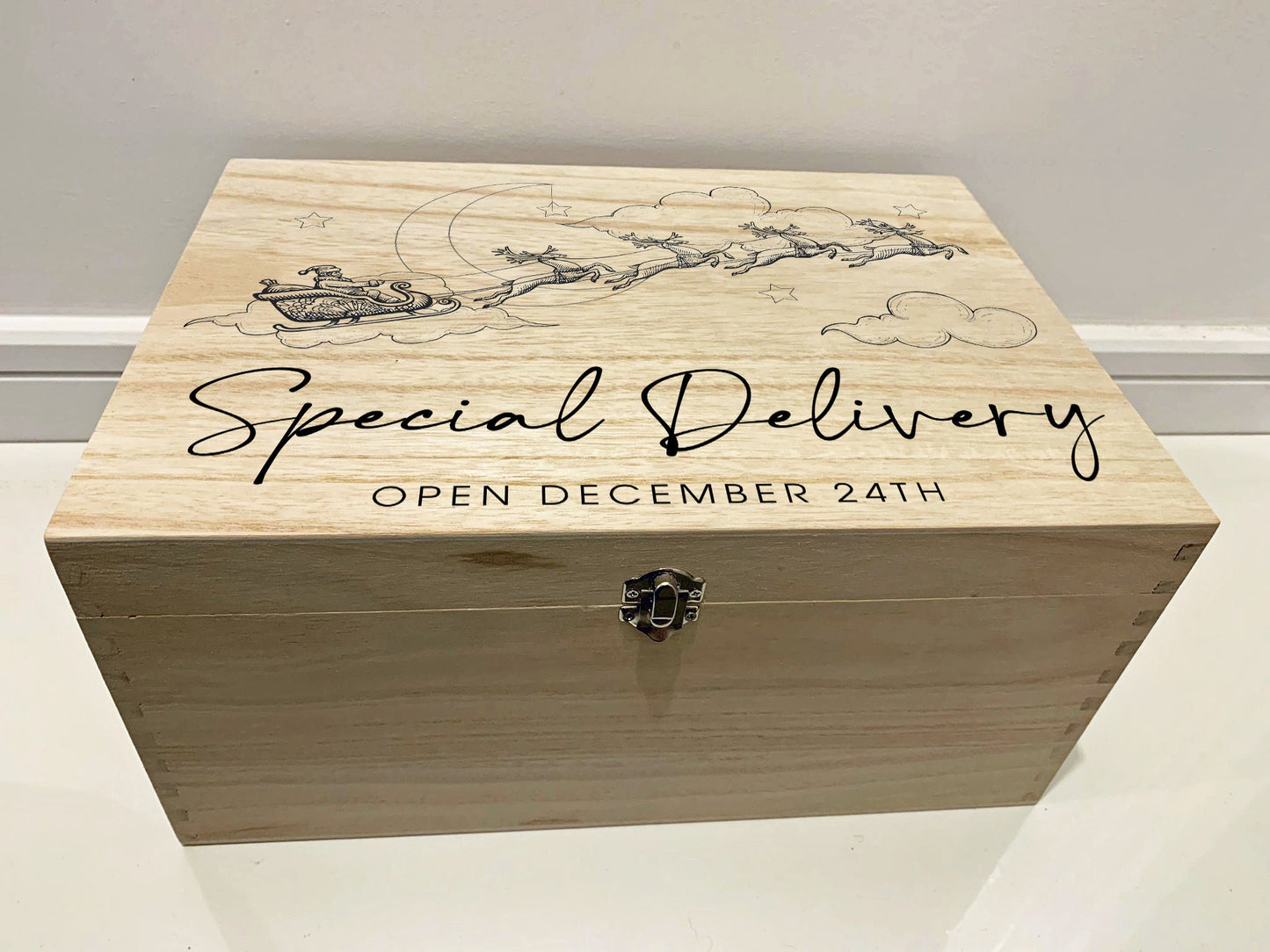 Large Personalised Engraved Wooden Christmas Eve Gift Box, Special Delivery, Santa Sleigh with Reindeer, Keepsake Box, Memory Box - Resplendent Aurora