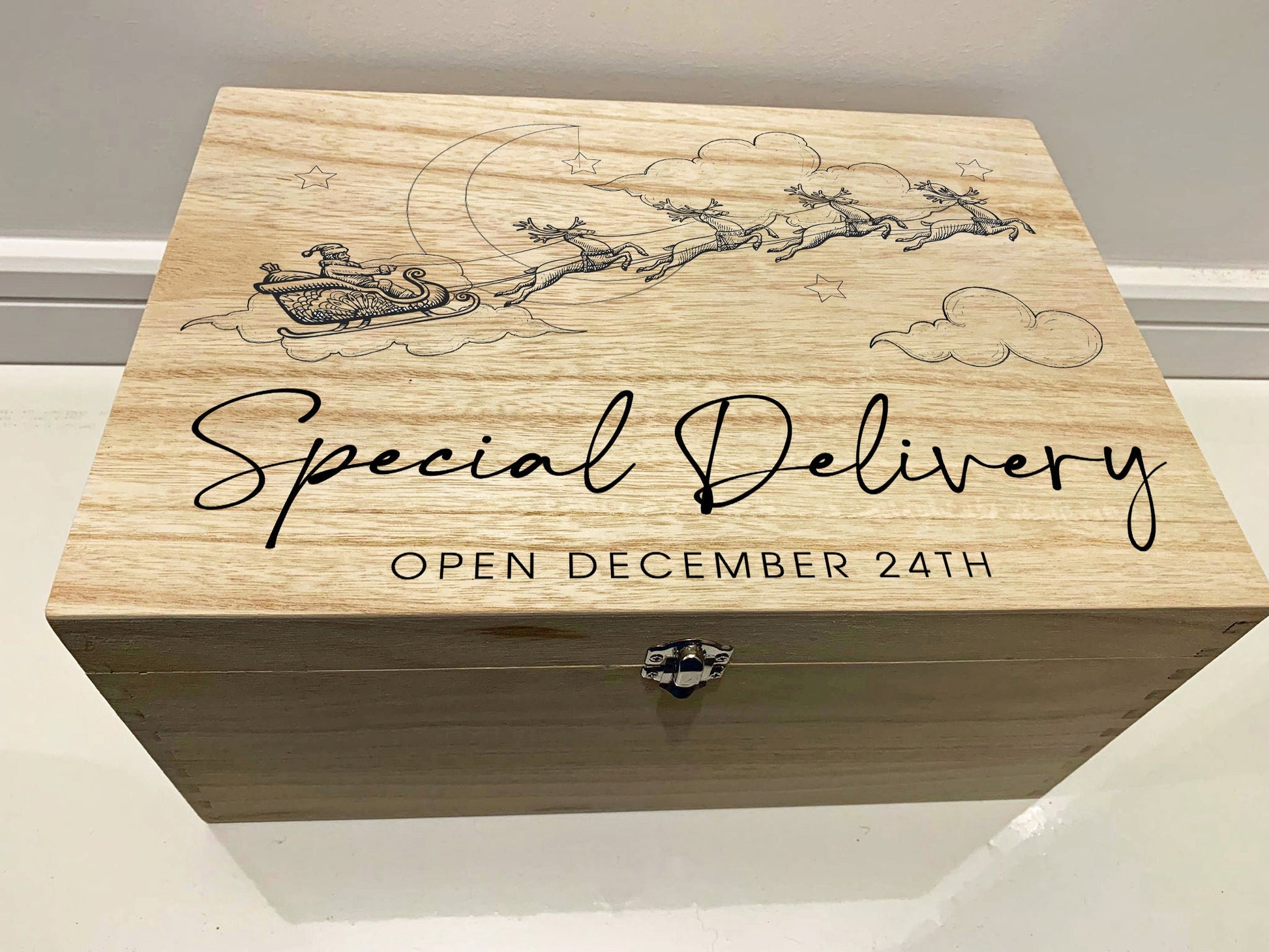 Resplendent Aurora | Personalised Christmas Eve Box - Special Delivery from Santa