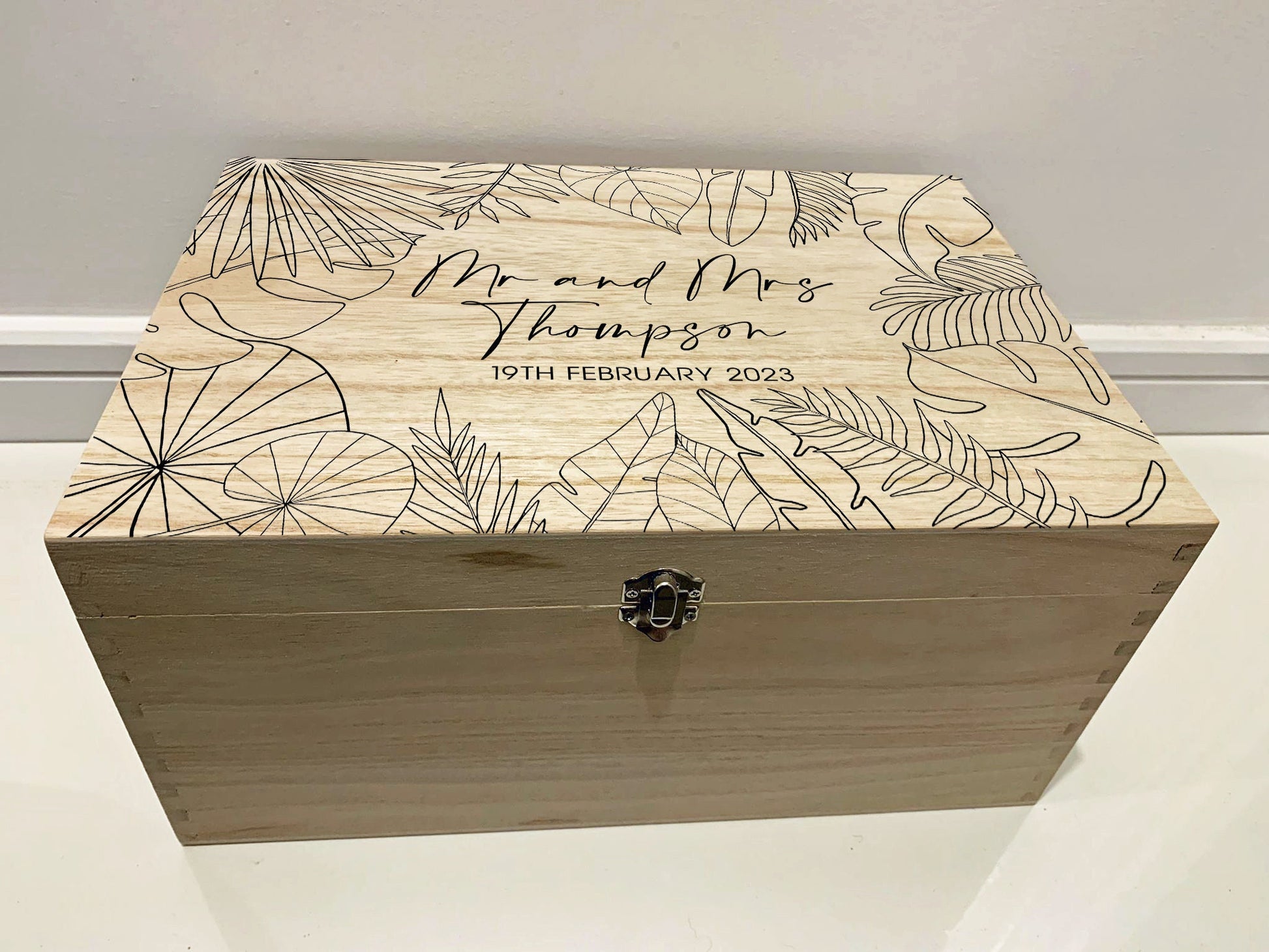 Large Personalised Engraved Wooden Wedding Keepsake Memory Box with Tropical Leaves and Ferns - Resplendent Aurora