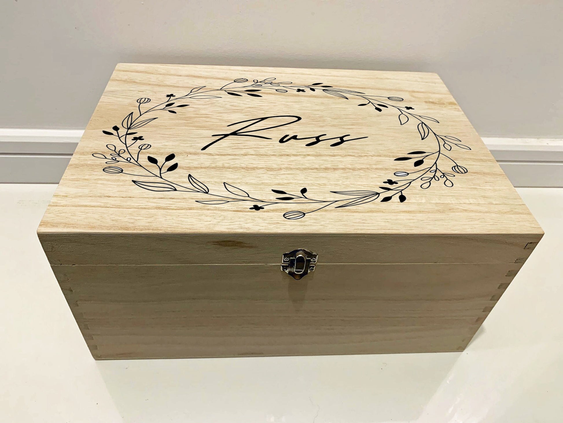 Large Personalised Engraved Wooden Keepsake Memory Box with an Oval surround of Berries and Leaves - Resplendent Aurora