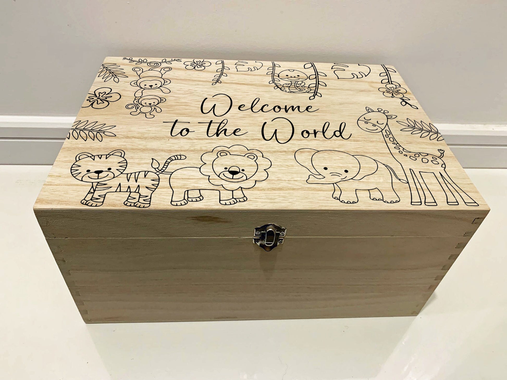 Large Personalised Engraved Wooden Baby Initial Keepsake Memory Box with Jungle Animals, Lion, Tiger, Giraffe, Elephant, Monkey, Snake - Resplendent Aurora