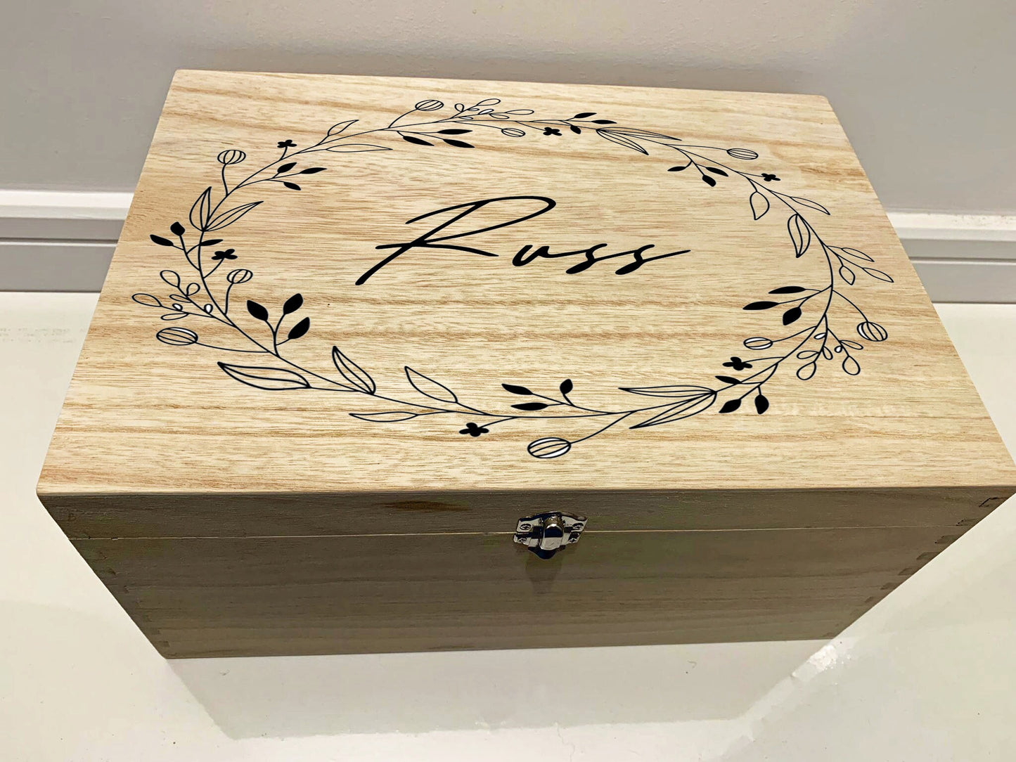 Large Personalised Engraved Wooden Keepsake Memory Box with an Oval surround of Berries and Leaves - Resplendent Aurora