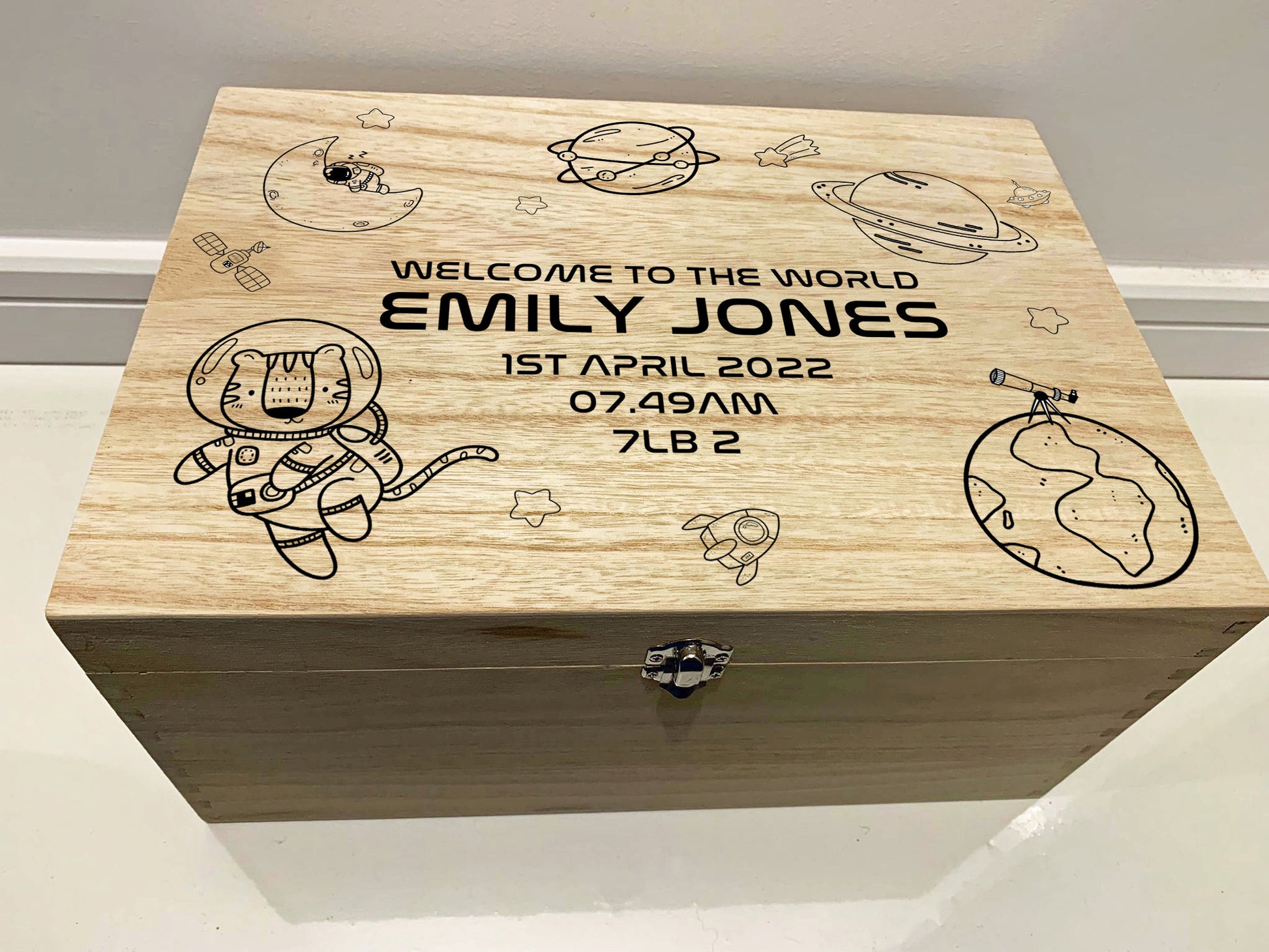 Large Personalised Engraved Wooden Baby Space Keepsake Memory Box with Astronauts, Animals, Stars, Planets, Rockets - Resplendent Aurora