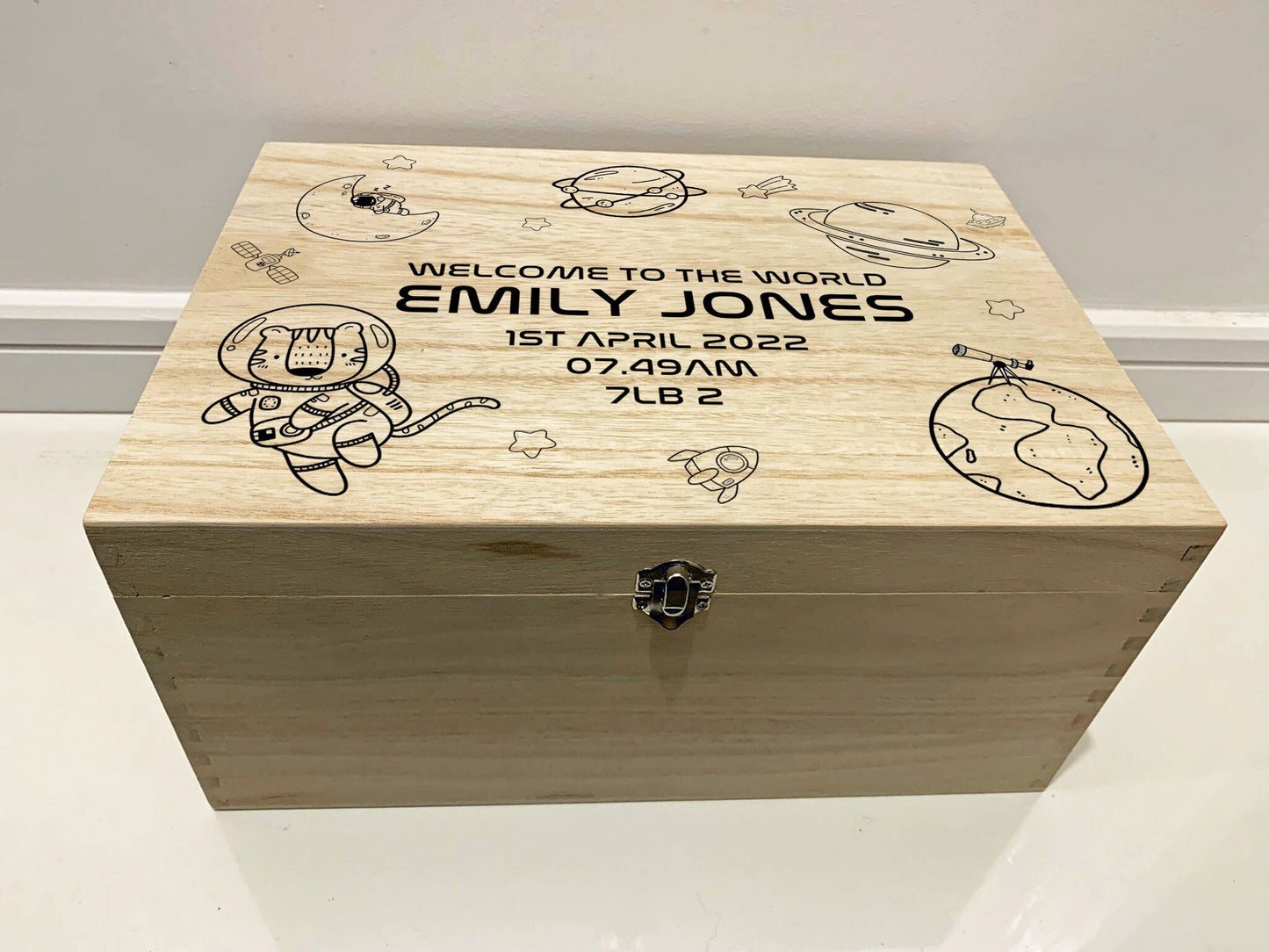 Large Personalised Engraved Wooden Baby Outer Space Keepsake Memory Box with Astronauts, Animals, Stars, Planets, Rockets - Resplendent Aurora