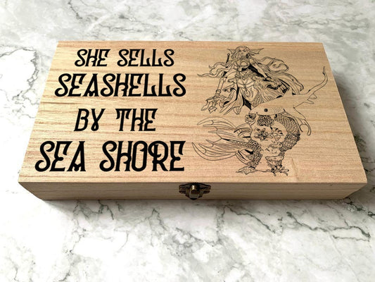 Personalised Engraved DnD Dungeons and Dragons Mermaid Dice Box with Shark, She sells Seashells by the Sea Shore - Resplendent Aurora