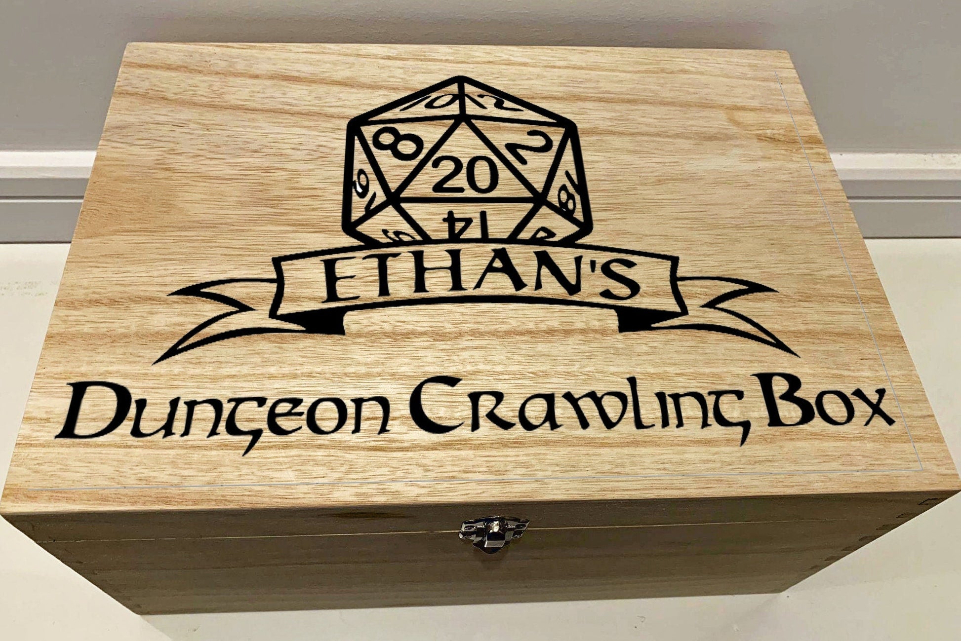 Large Personalised Engraved Wooden D&D Box - Resplendent Aurora