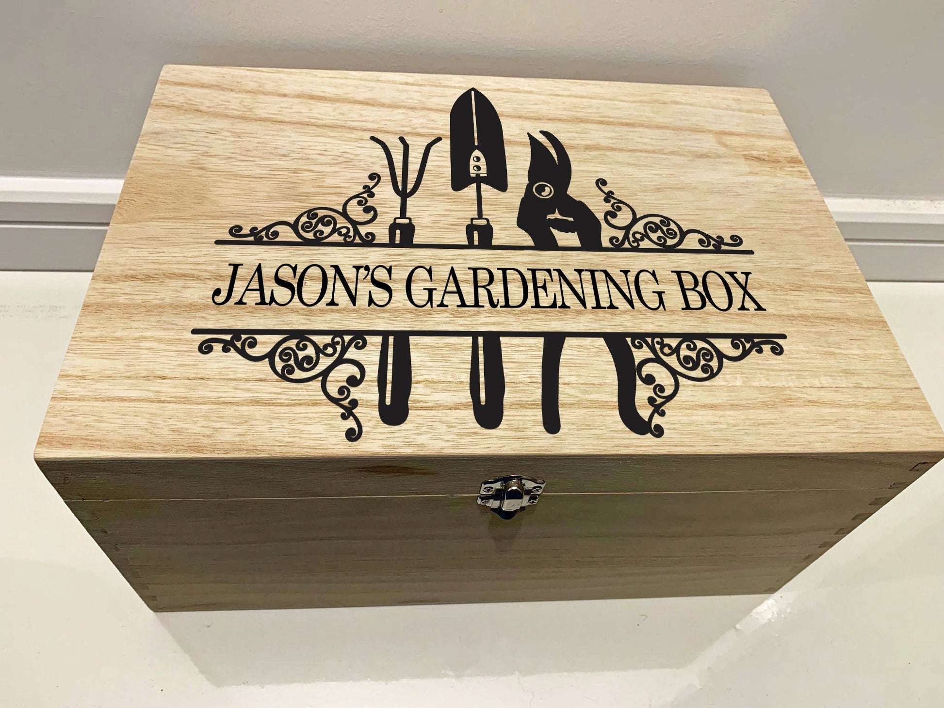 Resplendent Aurora | Personalised Gardening Box with Garden tools design