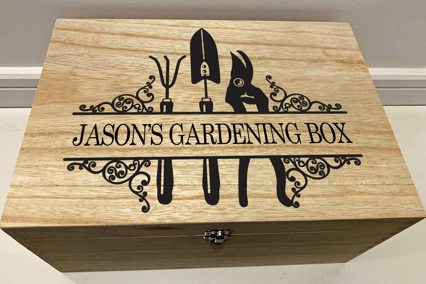 Resplendent Aurora | Personalised Gardening Box with Garden tools design