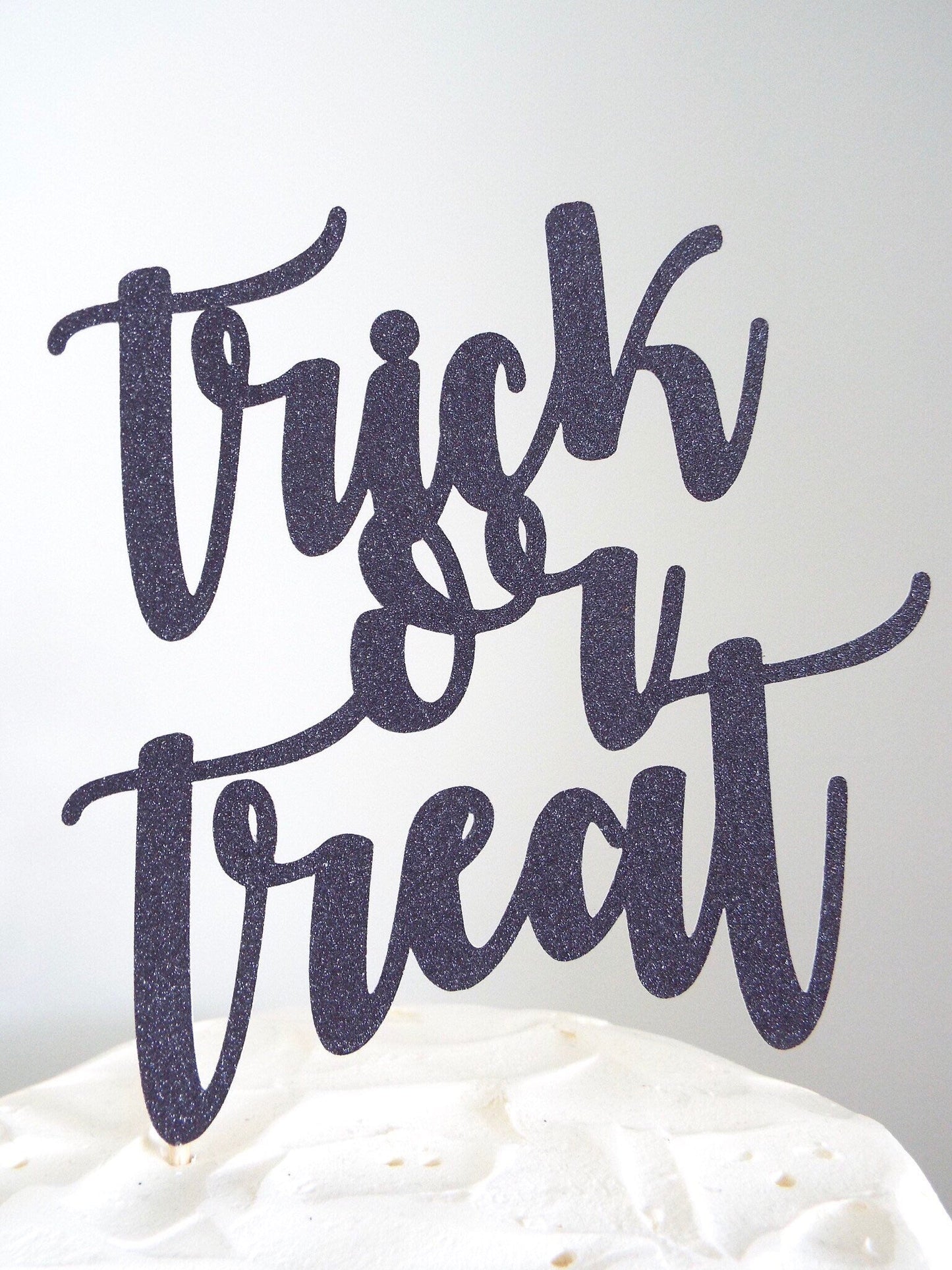 Resplendent Aurora | Trick or Treat Halloween cake topper