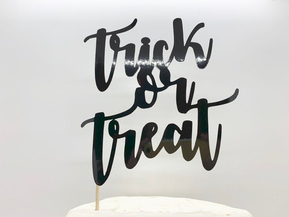 Resplendent Aurora | Trick or Treat Halloween cake topper